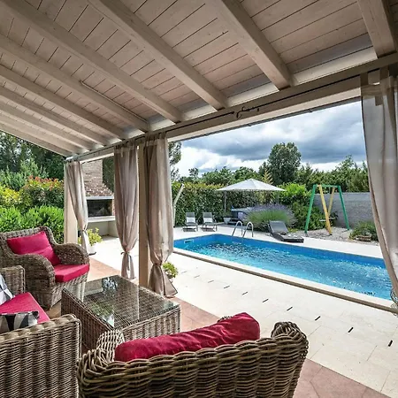 Holiday home Branka